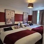 Manchester Blissful Retreat - 3-Bedroom House