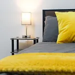 2 Min Walk Etihad Stadium & Coop Arena - 3Br, Free Parking
