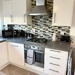 3 Bedroom House With Free Parking