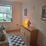 Cosy 4 Bed Townhouse