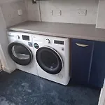 Cosy 4 Bed Townhouse