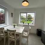 4-Bedroom New House Near City Centre