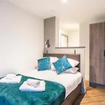 Stunning 2 Bedroom Apartment In Manchester Centre