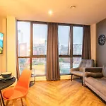 Stunning 2 Bedroom Apartment In Manchester Centre