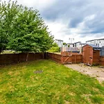 Townhouse 5Mins To City Centre And Etihad - Free Secure Parking