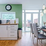 Townhouse 5Mins To City Centre And Etihad - Free Secure Parking