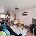 Lovely 3 Bed Close To Centre By City Superhost