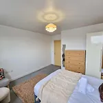 Lovely 3 Bed Close To Centre By City Superhost