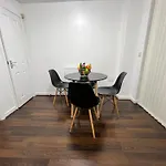 New Manchester City Getaway House With 2 Free Parking