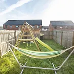 Trox Home - A Cosy Escape - Free Parking