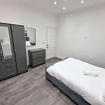City Superhost - Lovely 5 Bed Close To City Centre