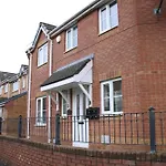 Modern Central Townhouse-Free Parking-Pool Table