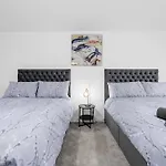 Luxurious Stylish Modern Home