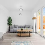 Luxurious Stylish Modern Home