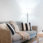 New! 1Br In Media City Free Wifi