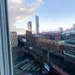 The Panda - Modern 2 Bedroom Apt In Manchester City Centre