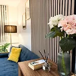 Spacious Apartment City Centre 5 Guests Long Stay