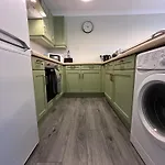 Modern Apartment Near Manchester City Centre