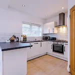 Park Lane Retreat 3Br Home With Driveway Parking
