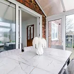 Manchester Hideaway Cozy 3Br With Free Parking