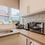 Free Parking, Late Check Out Coop Live Etihad Stadium 3-Bed House