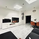 Urban Nest 5