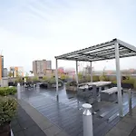 Suite Life - 2-Bed 1-Bath Top-Floor In New Cross