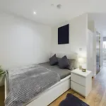 Stylish 1Br In Cheltenham Place