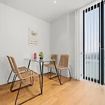 Modern Highrise Luxury Apartment