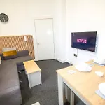 Sleek 2 Bedroom - Stadium Links