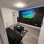 Modern Cozy One Bedroom Apartment