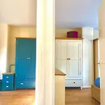 Spacious 3-Bed Family Retreat With Cosy Living And Garden! Free Parking