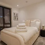 Bianco Suite 2Br With City Views