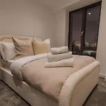 Bianco Suite 2Br With City Views