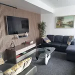 Spacious House In Central Manchester