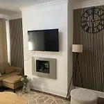 Modern Townhouse-Free Parking-Games Room-Fast W-Ifi