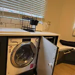 Stylish Home 5 Mins To City Center