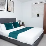 Luxury 2 Bedroom And Bathroom In Central Manchester With Balcony