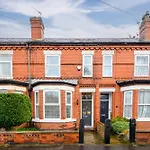 Blissful Breaks Near Old Trafford Stadium