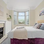 Luxury Manchester 4-Bed Home Perfect For Contractors & Families W Free Parking