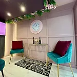 The Ultimate Hen Suite With Bar & Makeup Room