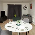 Luxury Ensuite Apartment With Shared Living Room And Kitchen