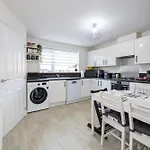 Trox Home - A Cosy Escape - Free Parking