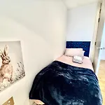Market Street Apartment In Manchester