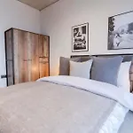 Marron Suite 2Br & City Walks