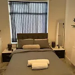 Short Stayzzz
