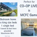 6 Guests- 3 Bedroom Central House Mcr Ao & Etihad Parking & Wi Fi