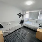 Cosy House Trafford Manchester