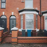 Luxury Manchester 4-Bed Home Perfect For Contractors & Families W Free Parking