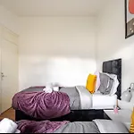 Hillside Haven In Manchester
